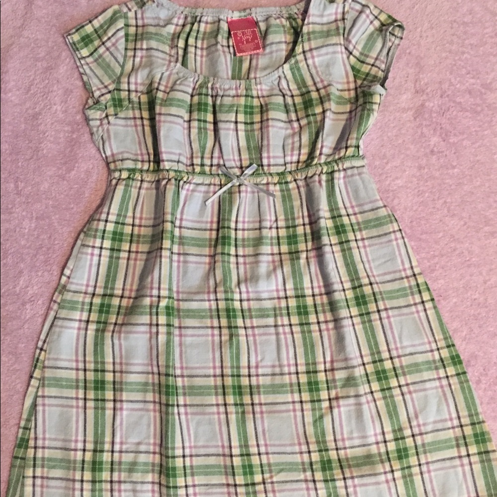 Girl’s dress